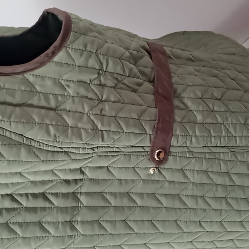 River & Rose Woman's Vest - Picture 7 of 15